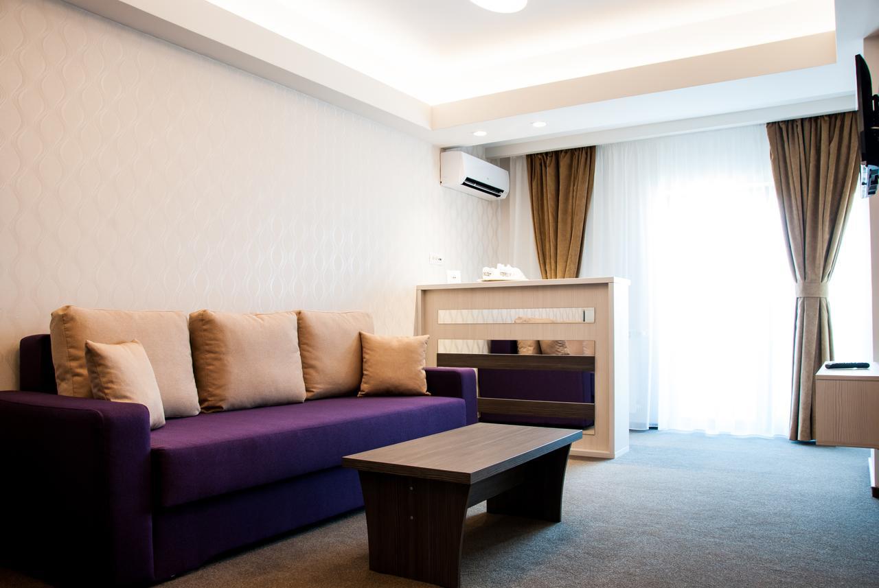 Hotel Milano Blue Mamaja Zewnętrze zdjęcie
