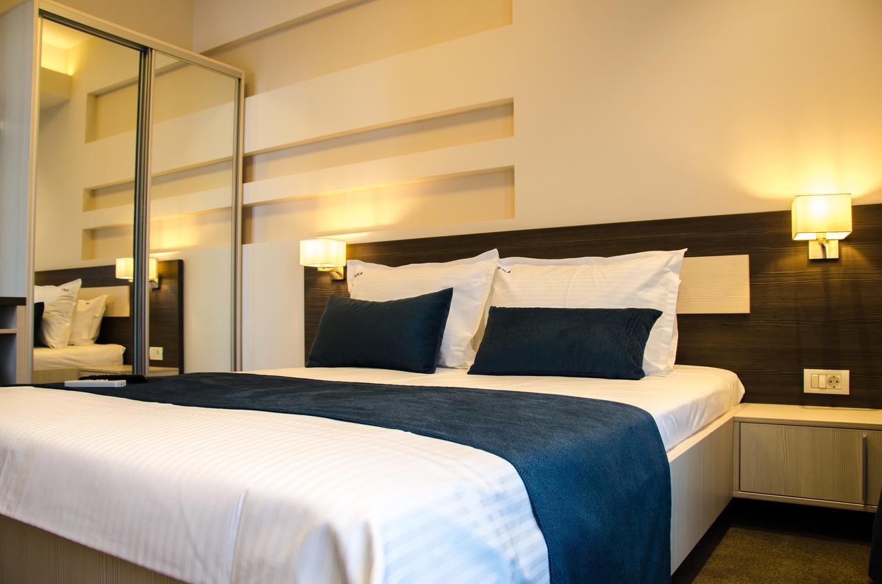 Hotel Milano Blue Mamaja Zewnętrze zdjęcie